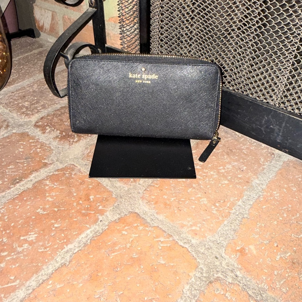 kate spade black textured leather zip-around wallet with gold logo